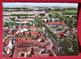 CPSM Grand Format - En Avion Au Dessus De.. Champigny Sur Yonne   (Yonne) - Vue D'ensemble, Les Promenades, La Mairie - Champigny