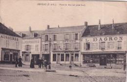 AUNEAU - Place Du Marché - Auneau