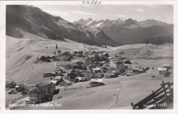 E2169) BERWANG - Außerfern - Tirol - Tolle FOTO AK - M. Einzelnen Häusern Gegen Kirche - Berwang