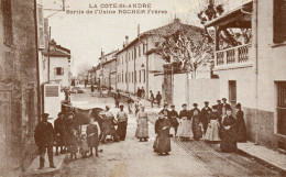 - 38 - LA COTE-St-ANDRE (Isère) - Sortie De L'Usine ROCHER Frères. - (repro) - - La Côte-Saint-André