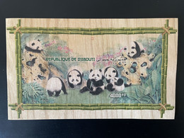 Djibouti 2019 2020 IMPERF ND Mi. Bl. ? Chinese Art Panda Pandas Faune Fauna Wooden Wood Bois Holzfurnier - Gibuti (1977-...)