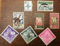 Afrique Niger : 8 Timbres (+ 1 Timbre Du Nigeria) - Niger (1960-...)