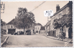 APPOIGNY- PLACE DE LA LIBERTE- ANIMEE- MARCO 7 - Appoigny