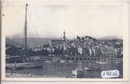 MENTON- LE PORT ET LA VIEILLE VILLE - Menton