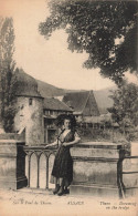 FRANCE - Alsace - Sur Le Pont De Thann - Femme En Tenue Traditionnelle - Carte Postale Ancienne - Thann
