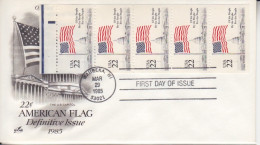 FDC "American Flag" Obl. Waubeka Le 29 Mar 1985 Sur N° 1578 X 5 "Bande De Carnet" - Storia Postale