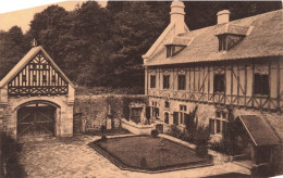 BELGIQUE - Florenville - Abbaye D'Orval - Cour D'entrée De L'Abbaye - Carte Postale Ancienne - Florenville