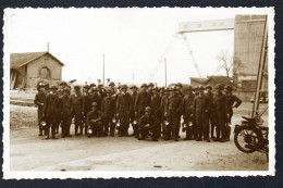 Carte-photo. Groupe De Mineurs Et Employés. A Identifier - A Identificar