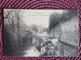 Falaise , Lavoir Sur L'ante , Lavandières - Falaise