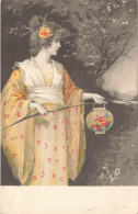 FANTAISIE - Femme - Femme Caucasienne Déguisée En Japonaise - Lampion - Kimono - Carte Postale Ancienne - Donne