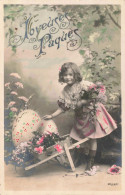 FETES & VOEUX - Pâques - Joyeuses Pâques - Jeune Fille - Œufs - Carte Postale Ancienne - Pâques