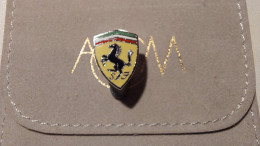 Boutonnière,badge,Lapel Pin Ferrari OMEA Milano Années 60 - Uniformes Recordatorios & Misc