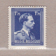 1943 Nr 642* Met Scharnier,zegel Uit Reeks Leopold III. - 1936-1957 Open Kraag