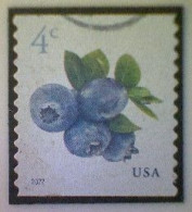 United States, Scott #5653, Used(o), 2022 Definitive, Blueberries, 4¢, Multicolored - Used Stamps