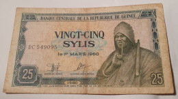 25 Sylis - Guenia - Guinee