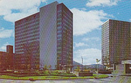 AK 193820 USA - Pennsylvania - Pittsburgh - State Building And A Portion Of The Hilton Hotel - Pittsburgh