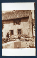 Carte-photo. Famille En Pose Devant Leur Ferme. A Identifier - To Identify