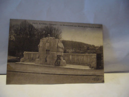EPINAL  88 VOSGES LE MONUMENT AUX MORTS PRIS VERS LA COUR  CPA 1927 - Monuments Aux Morts