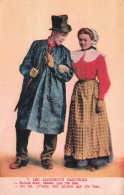 FOLKLORE - Costumes - Les Amoureux Sarthois - Fantaisie - Carte Postale Ancienne - Costumes