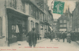 50  VALOGNES - Rue De L'officialité - Marché Du Vendredi - TB - Valognes