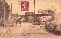 FRANCE - Pierrefonds - Le Passage à Niveau Et Le Château - édit Vesque - Carte Postale Ancienne - Pierrefonds