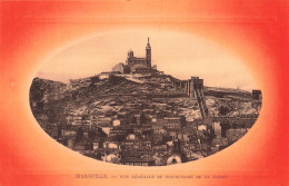 FRANCE - Marseille - Vue Générale De Notre Dame De La Garde - Médaillon - Rouge - Carte Postale Ancienne - Notre-Dame De La Garde, Lift En De Heilige Maagd