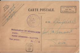 MADAGASCAR - 1944 - JOURNAUX PP RARE CACHET VIOLET !! + TAXE PERCUE ! POSTE MAJUNGA ! Sur CARTE => PARIS - Briefe U. Dokumente