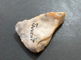 L7 Silex Racloir Trouvée à Touvent  (Oise) Longueur 6 Cm Néolithique - Archaeology