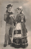 FOLKLORE - Costumes - Les Mariés De Quimper - Carte Postale Ancienne - Costumes