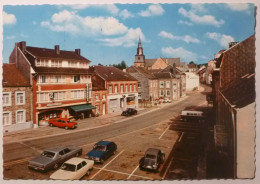 GEDINNE (Belgique) - Vue Du Centre / Voitures Garées Dont Citroen 2CV - Pharmacie - Eglise - Société Générale Banque - Gedinne