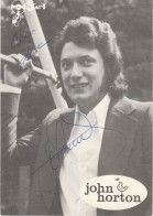 JOHN  HORTON- WAS  INGEKLEEFT - Autographs