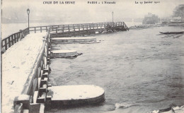 FRANCE - Paris - La Grande Crue De La Seine - L'estacade - 27 Janvier 1910 - Carte Postale Ancienne - La Seine Et Ses Bords