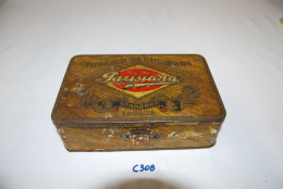 C308 Ancienne Boite En Métal Parisiana - Boxes