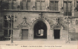 FRANCE -  Douai - La Porte De La Mairie - Carte Postale Ancienne - Douai