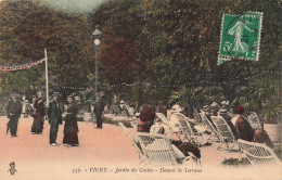 FRANCE - Vichy - Jardin Du Casino  Devant La Terrasse - Colorisé - Carte Postale Ancienne - Vichy