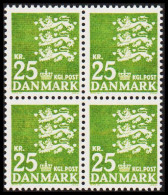 1969. DANMARK. 25 Lions In Never Hinged Block Of 4. Lumogen Paper. (Michel 399y) - JF540754 - Briefe U. Dokumente