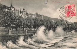 SUISSE - Montreux - Une Vague Au Port - Carte Postale Ancienne - Montreux