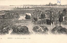FRANCE - Dieppe - La Pêche Aux Crabes - Carte Postale Ancienne - Dieppe