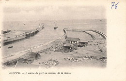 FRANCE - Dieppe - L'entrée Du Port Au Moment De La Marée - Carte Postale Ancienne - Dieppe