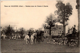 S15030 Cpa 18 Place De Vouzeron - Rendez Vous De Chasse à Courre - Vouzeron