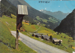 E2297) ST. VEIT In Defereggen  - 1495m  Osttirol -  Gegen Schobergruppe - Kreuz Am Weg U. Häuser - Defereggental