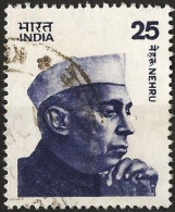 India 1976 - Mi 677 III - YT 481A ( Jawaharlal Nehru, Prime Minister ) Size 27,5 X 33 - Oblitérés