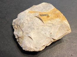 L103 Silex Hache Trouvé à Wanel (Oise ) Longueur 9x9 Cm Néolithique - Archéologie