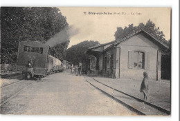 CPA 77 Bray Sur Seine La Gare Et Le Train Tramway - Bray Sur Seine