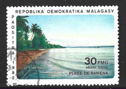 MADAGASCAR. N°684 Oblitéré De 1982. Plage. - Other & Unclassified