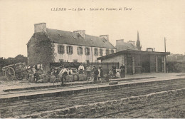 Cléder * La Gare , Saison Des Pommes De Terre * Ligne Chemin De Fer Finistère * Enfants Villageois - Cléder