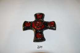 C271 Petite Croix En Céramique émaillée - Murano? - Marquée - Religieuze Kunst