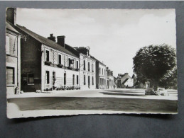 CPA  41 Loir Et Cher SAINT VIATRE Prés Neung Sur Beuvron - Le Centre Café Hôtel Restaurant  " Au Cheval Blanc " 1955 - Neung Sur Beuvron