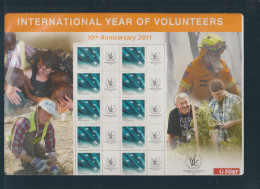 Australia 2011 International Year Of Volunteers A4 Sized Souvenir Sheet MNH/**. Postal Weight 0,2 Kg. Please Read - Blocs - Feuillets