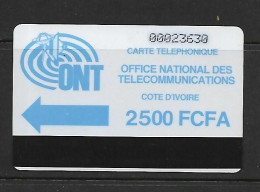 COTE D'IVOIRE TELECARTE 2500FCFA LEGEREMENT PLIEE SUR LE BAS - Costa D'Avorio